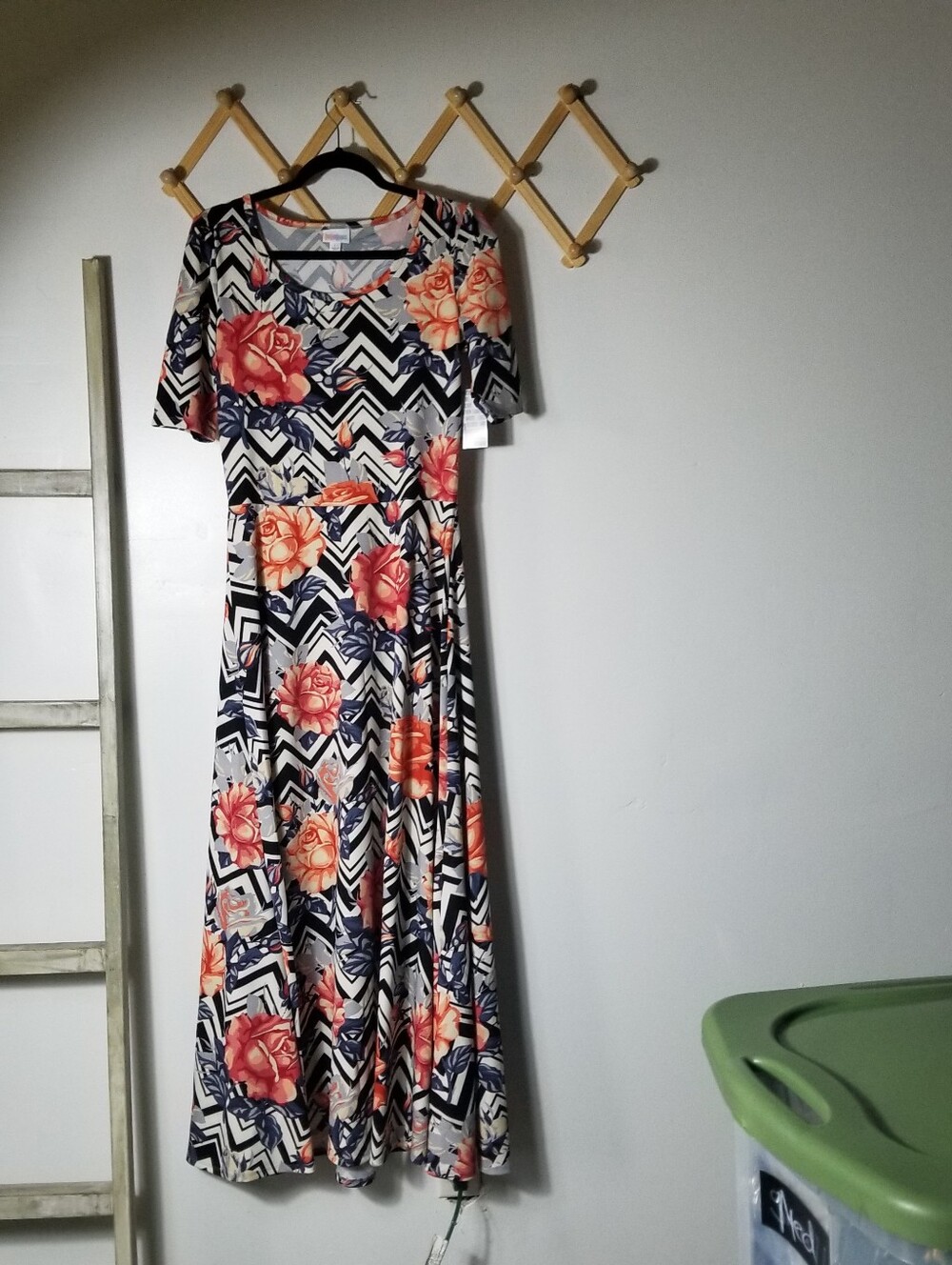 NWT LULAROE WOMEN'S ANA DRESS SIZE LARGE